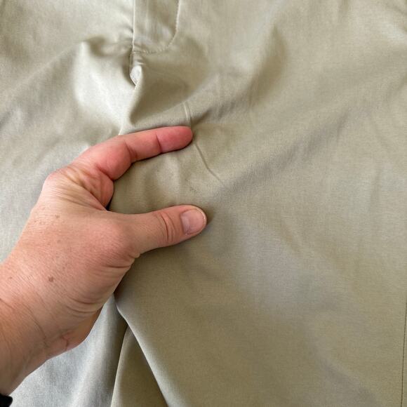 Under Armour golf shorts - Picture 4 of 5